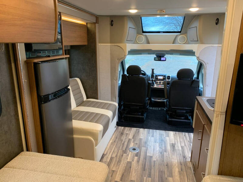 2016 Winnebago TREND