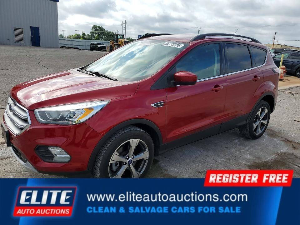 Red 2017 Ford Escape SE AWD SE 4dr SUV 1