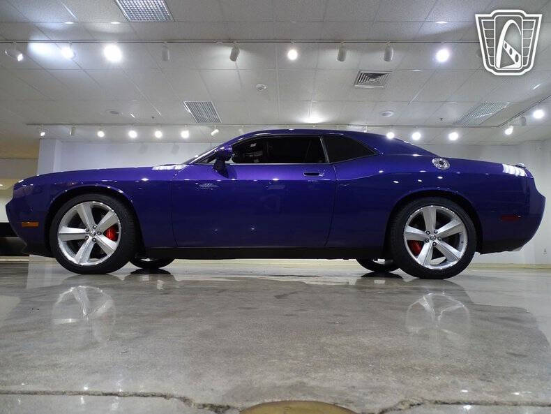 2010 Dodge Challenger SRT8