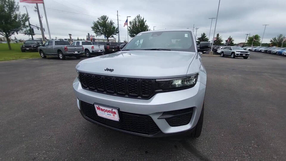 2024 Jeep Grand Cherokee for sale at Victoria Auto Sales in Victoria, MN