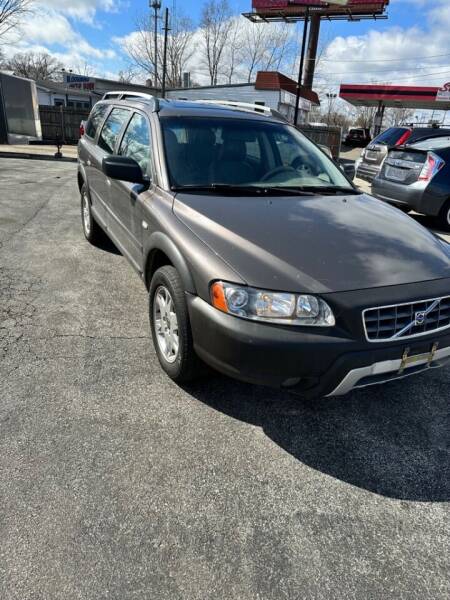 2005 Volvo XC70 for sale at APEX AUTOMOBILE GROUP in Roselle IL