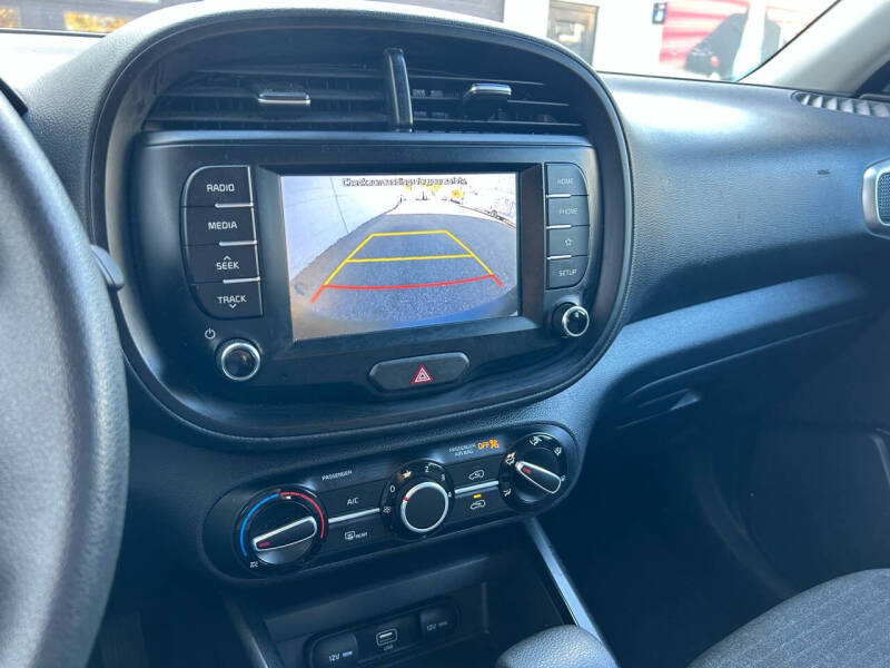 2021 Kia Soul S photo 17