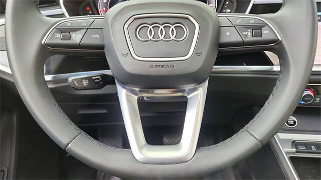 2024 Audi Q3 quattro S line Prem Plus 45 TFSI