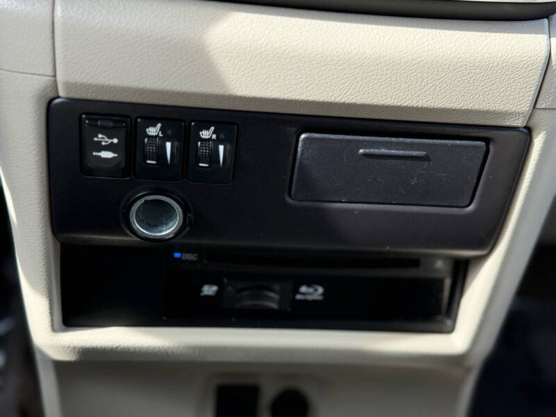 2015 Toyota Sienna XLE Premium 8-Passenger