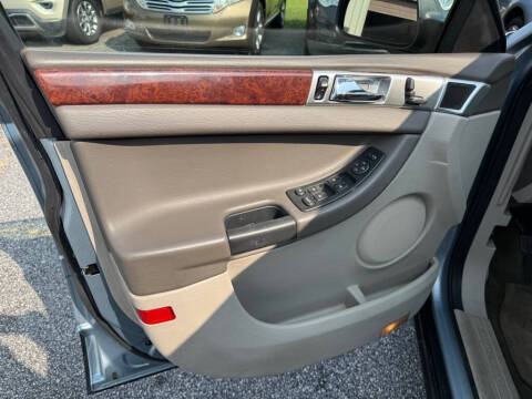 2005 Chrysler Pacifica Touring