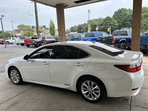 2014 Lexus ES 300h