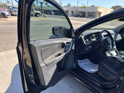 2017 Volvo XC60 T5 Dynamic