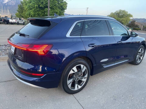 2021 Audi e-tron quattro Premium