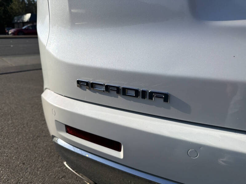 2017 GMC Acadia Denali