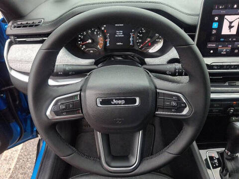 2023 Jeep Compass Latitude Lux