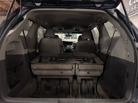 2016 Toyota Sienna XLE Premium 8-Passenger