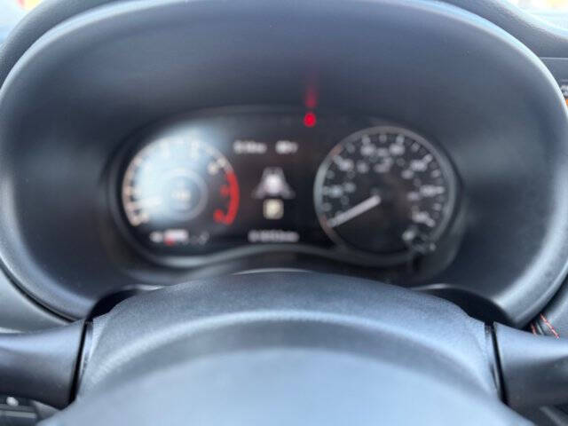 2024 Nissan Kicks SR