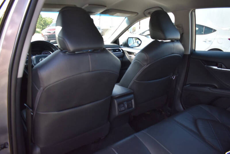 2018 Toyota Camry Hybrid XLE