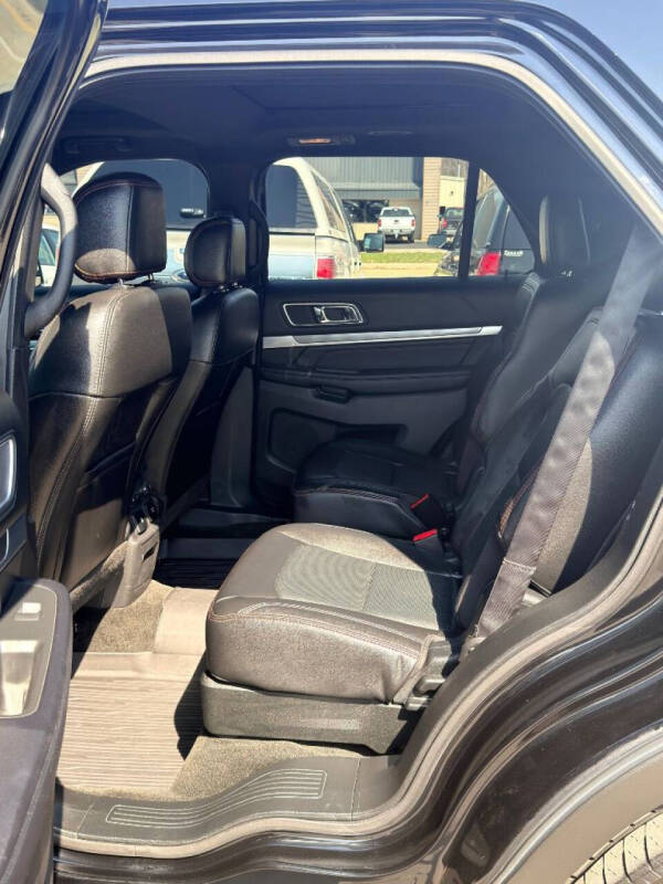 2017 Ford Explorer Sport