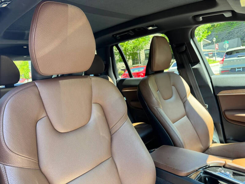 2023 Volvo XC90 B6 Plus Bright Theme 7P
