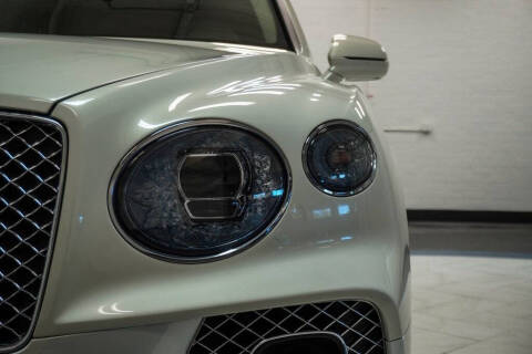 2023 Bentley Bentayga Azure V8