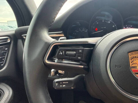 2022 Porsche Macan