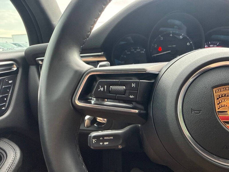 2022 Porsche Macan