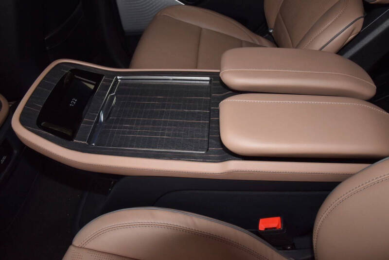 2027 Lincoln Navigator Black Label