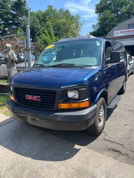 2010 GMC Savana Passenger for sale at Drive Deleon in Yonkers NY