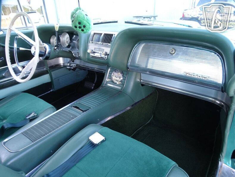 1960 Ford Thunderbird