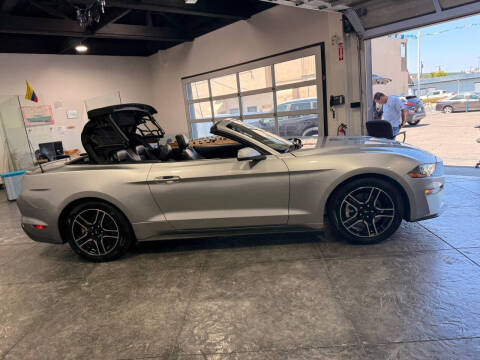 2020 Ford Mustang EcoBoost Premium