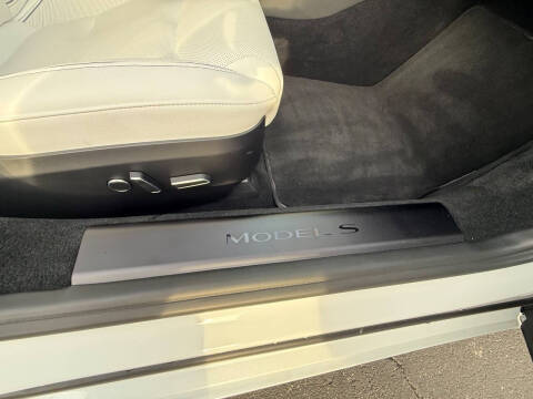 2022 Tesla Model S Plaid