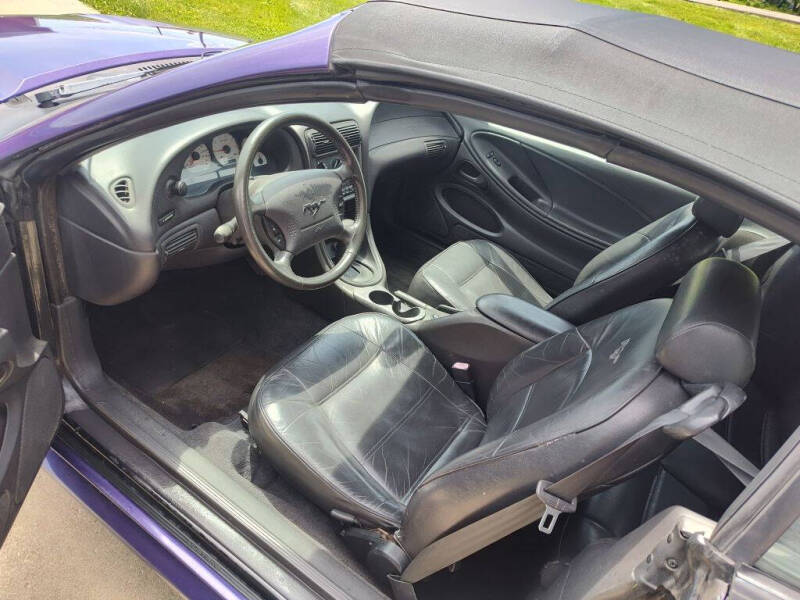 2000 Ford Mustang
