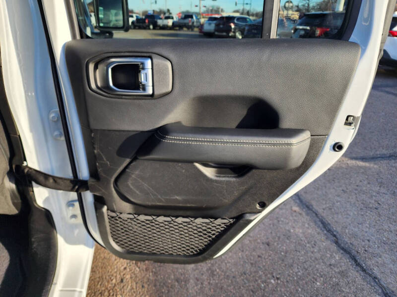 2023 Jeep Gladiator Overland