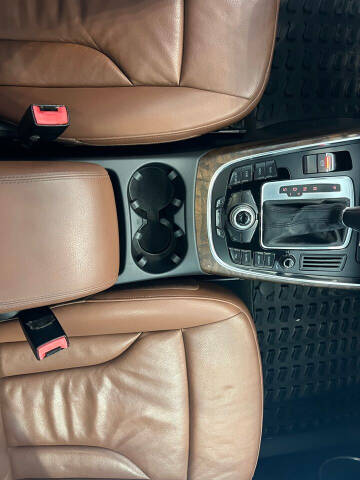 2011 Audi Q5 3.2 quattro Premium Plus