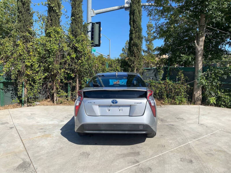 2016 Toyota Prius Two