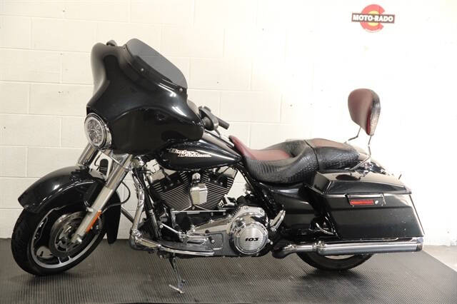 2013 Harley-Davidson STREET GLI