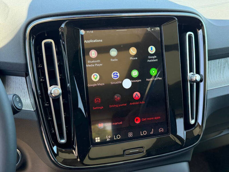 2026 Volvo XC40 B5 Core