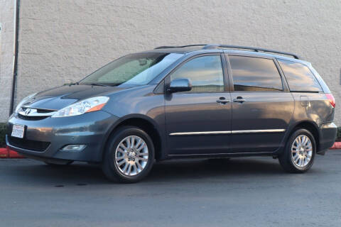 2007 Toyota Sienna for sale at Overland Automotive in Hillsboro OR