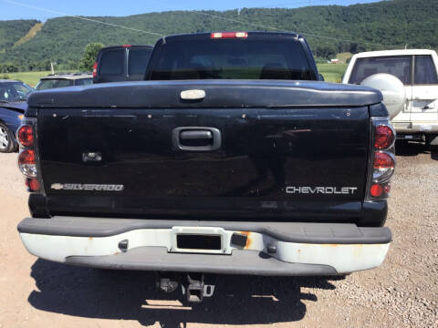 2005 Chevrolet Silverado 1500 LS
