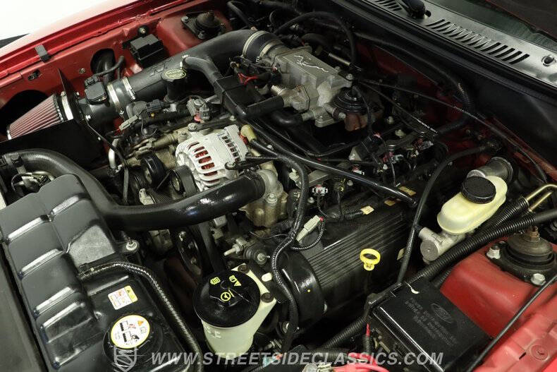 2004 Ford Mustang GT Deluxe