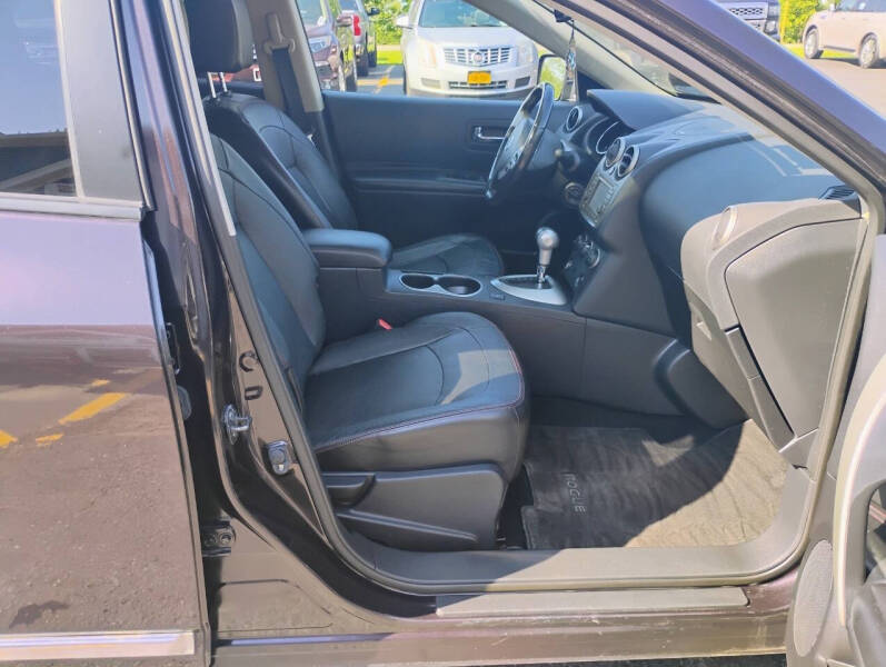 2012 Nissan Rogue SV w/SL Package