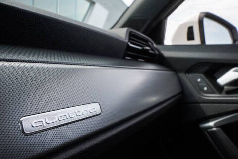 2024 Audi Q3 quattro S line Prem Plus 45 TFSI