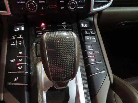 2014 Porsche Cayenne GTS