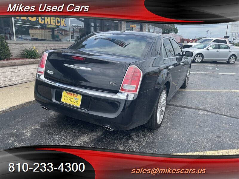 2011 Chrysler 300 Limited