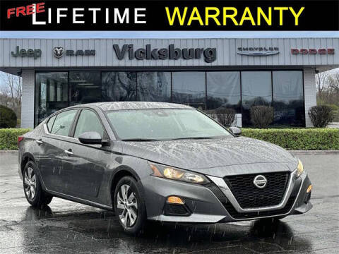 2022 Nissan Altima for sale at Vicksburg Chrysler Dodge Jeep Ram in Vicksburg MI