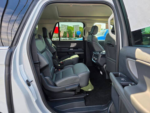 2026 Ford Expedition MAX Active