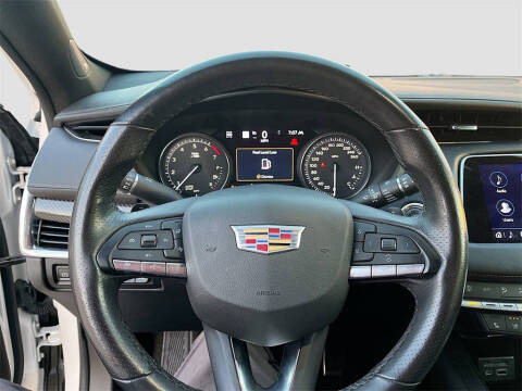 2023 Cadillac XT4 Sport