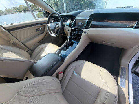 2018 Ford Taurus Limited