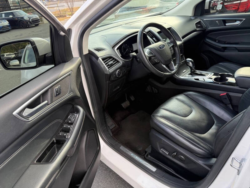 2017 Ford Edge Titanium