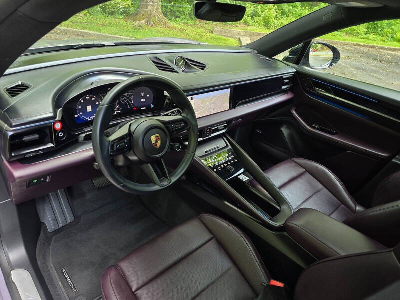 2024 Porsche Macan 4 Electric