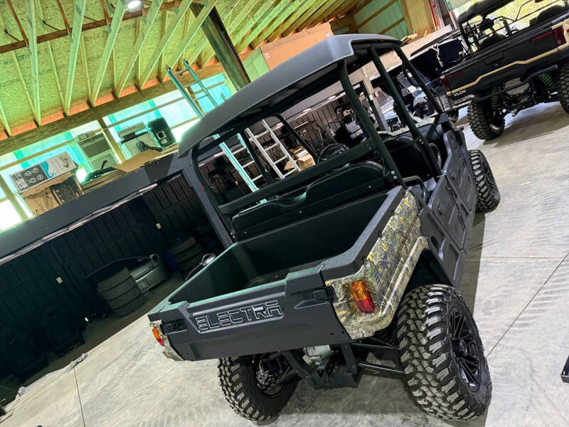 2025 HuntVe Electra Lithium 4x4 EPS Crew