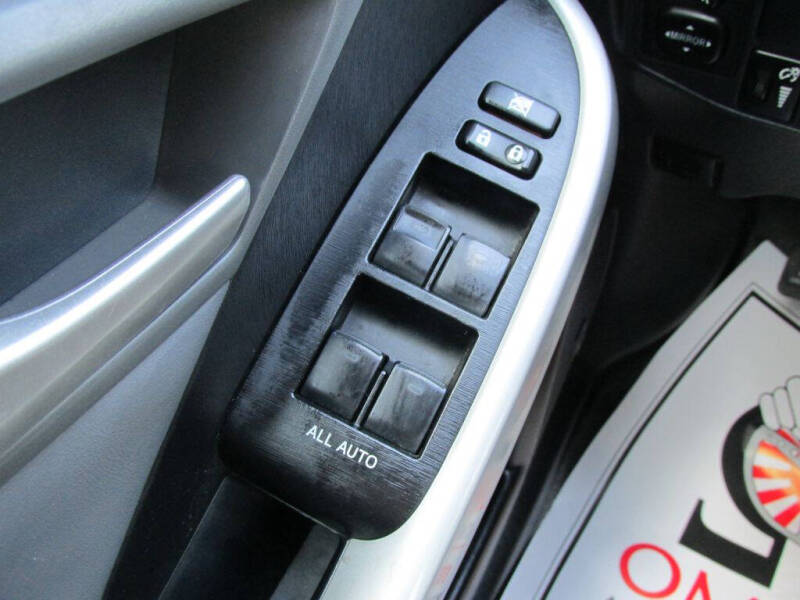 2014 Toyota Prius Five