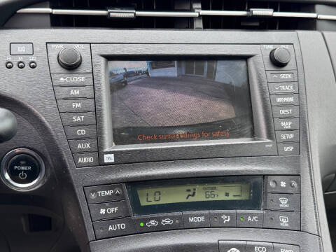 2010 Toyota Prius III
