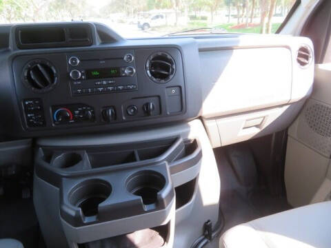 2014 Ford E-Series E-350 SD XLT